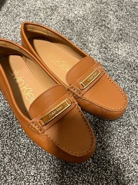 Calvin Klein Brown Leather Women's Slip-On Loafers Size 9